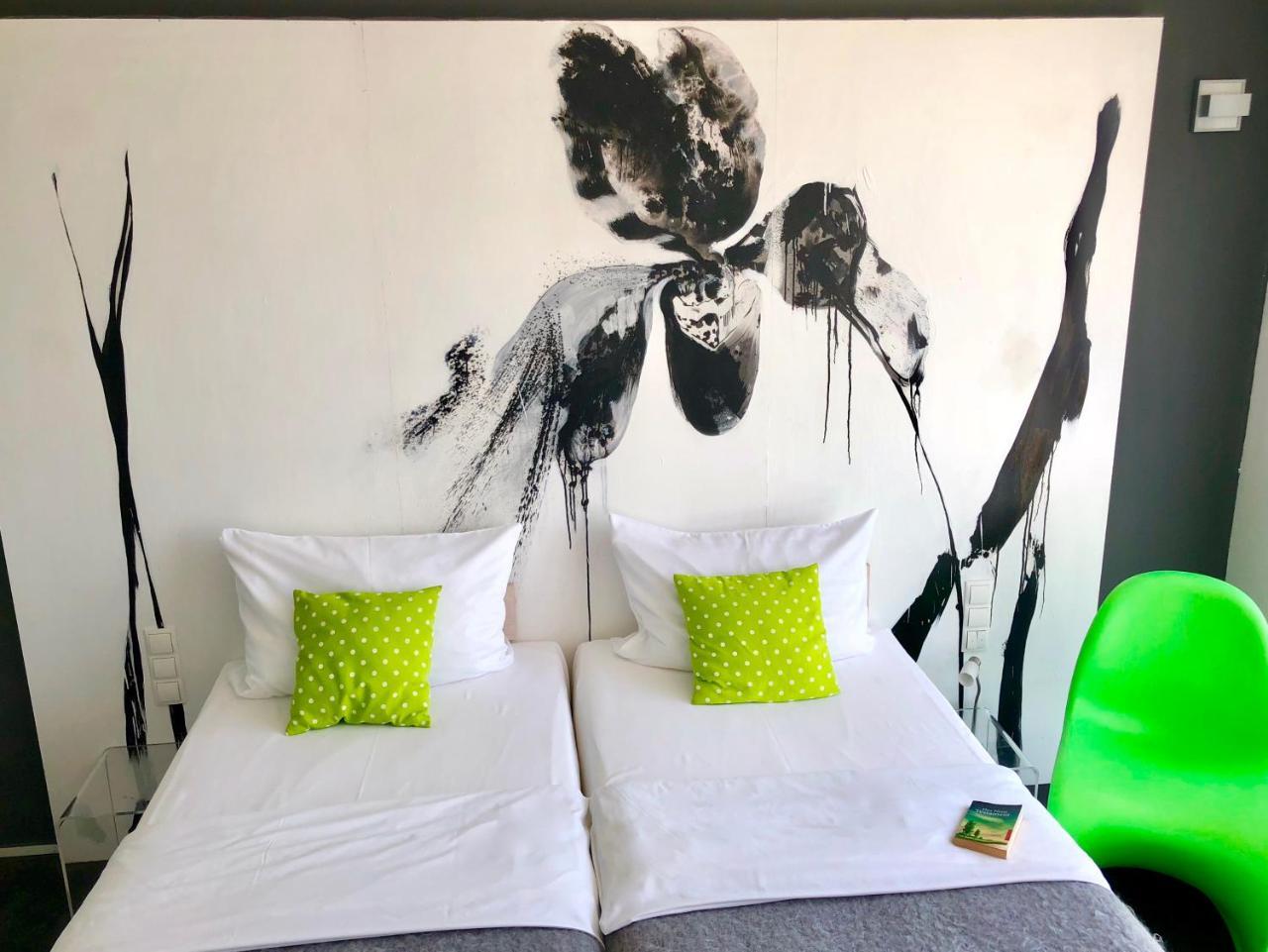 Hotel Schlafstadt Eimeldingen Bagian luar foto